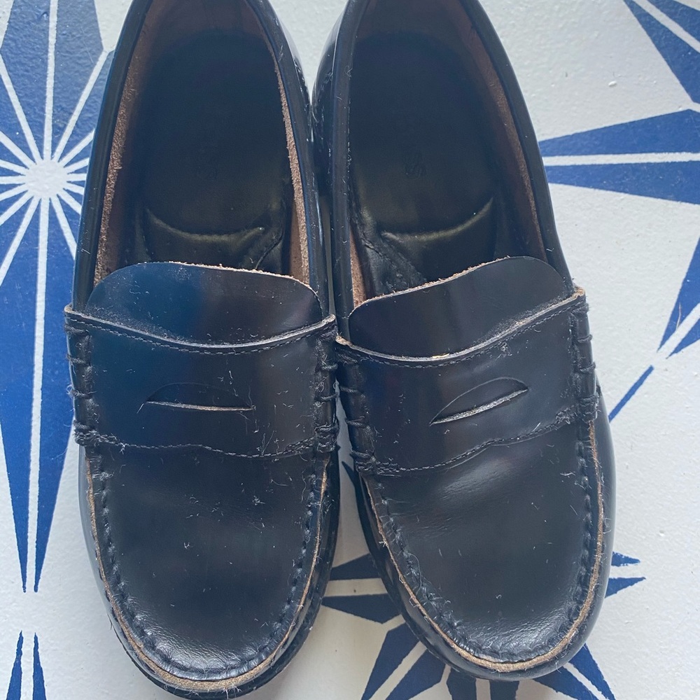 Boys Size 1 1/2M Dress Shoe